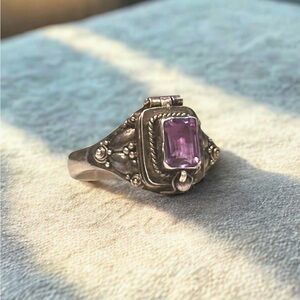 Poison Ring Sterling Silver with Natural Amethyst Antique / Vintage